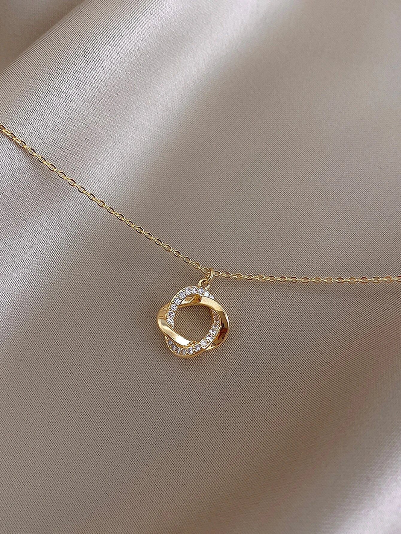 Decor Ring Charm Necklace