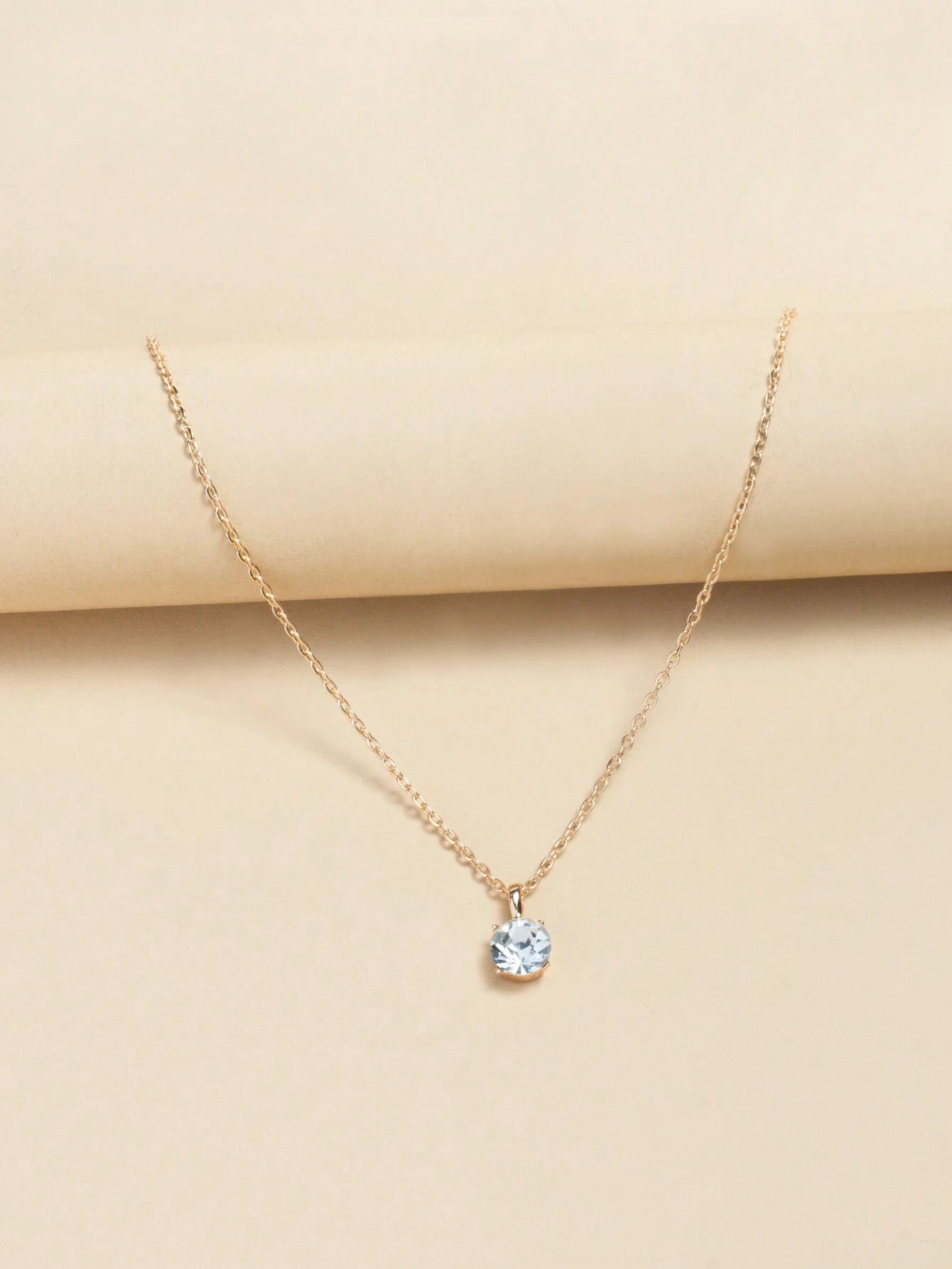 Cubic Zirconia Inlaid Necklace