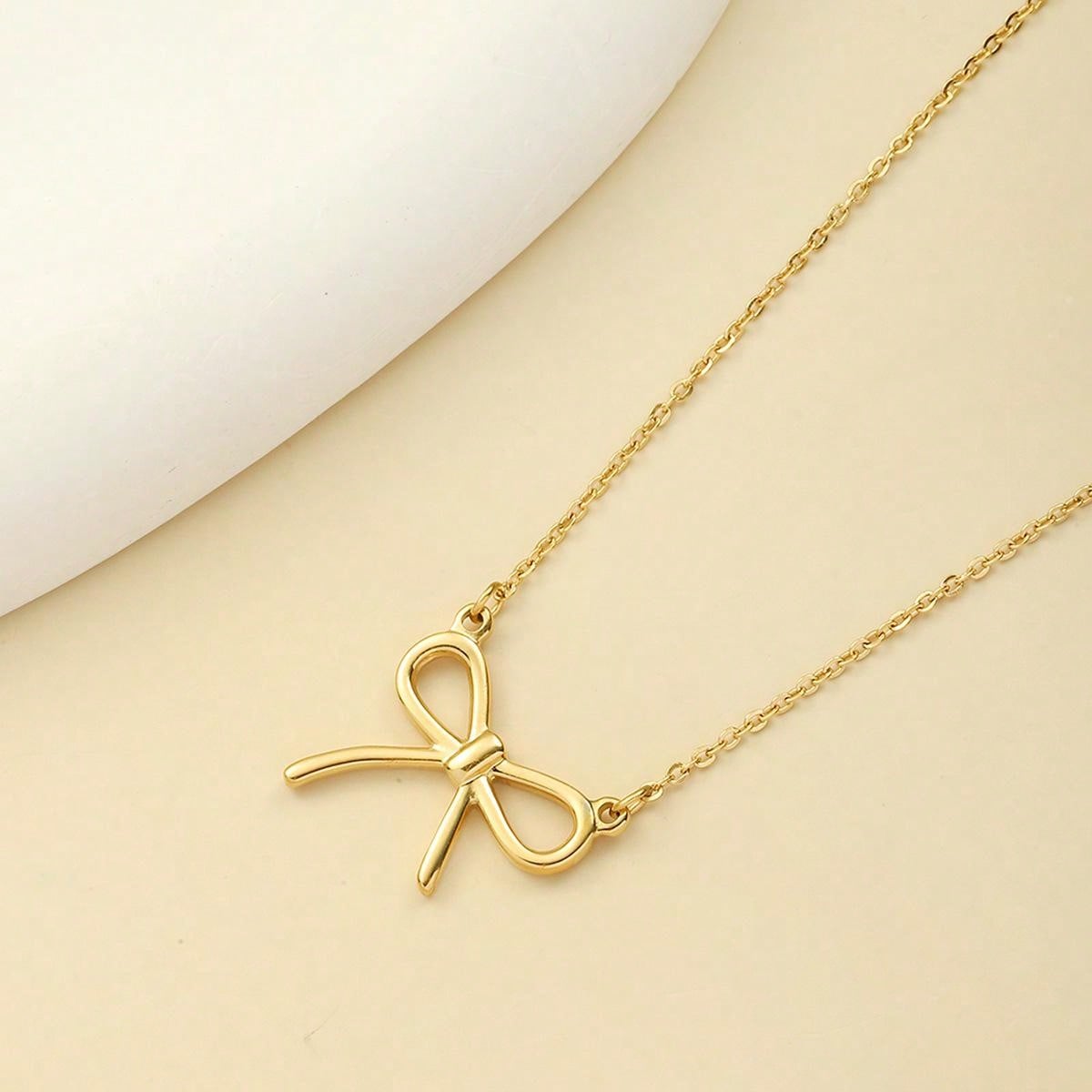 Bow Decor Pendant